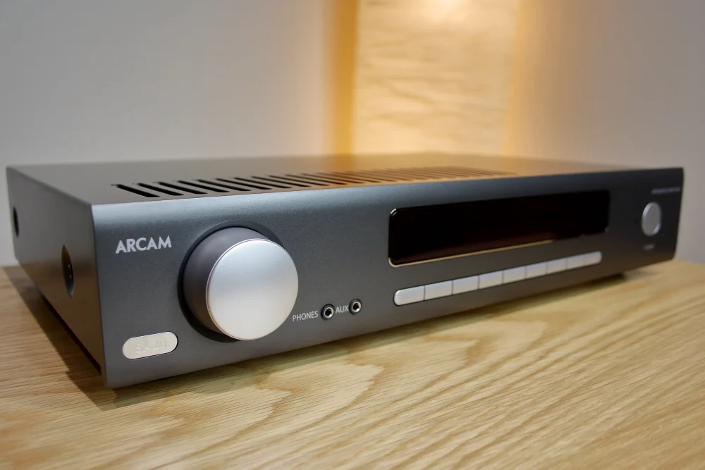 Don't Be Afraid To Catch Feels: The Arcam SA20 Amplifier — Audio T